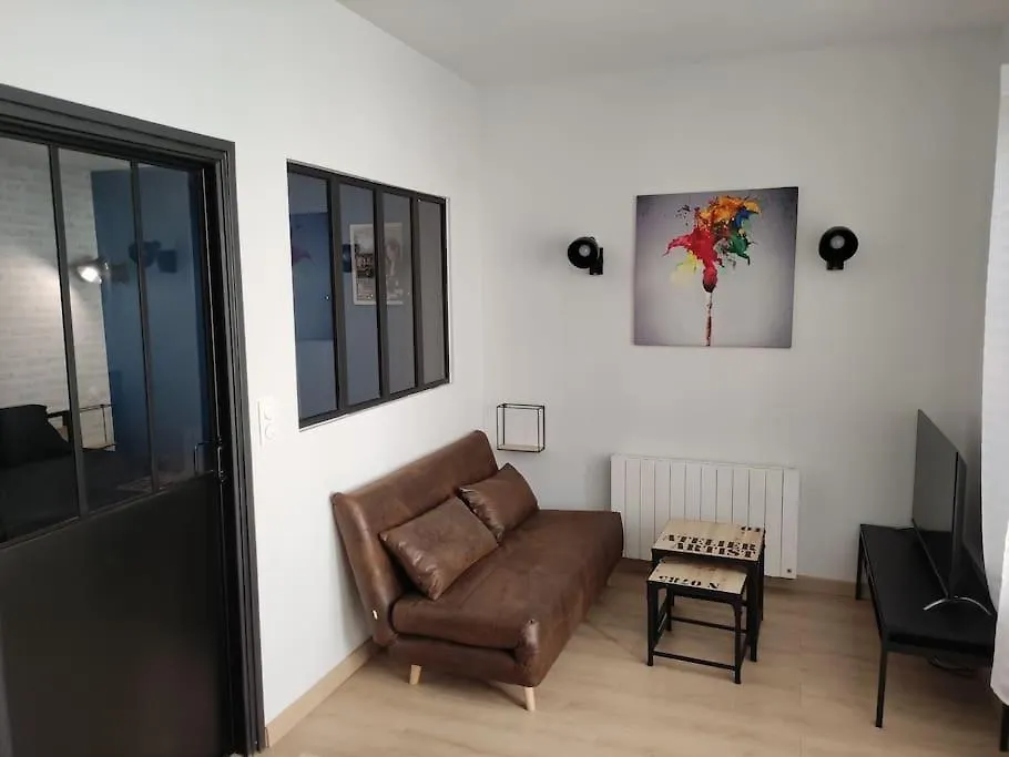 L'Atelier De L'Artiste - Moulins Coeur De Ville 0*, Moulins (Allier) France